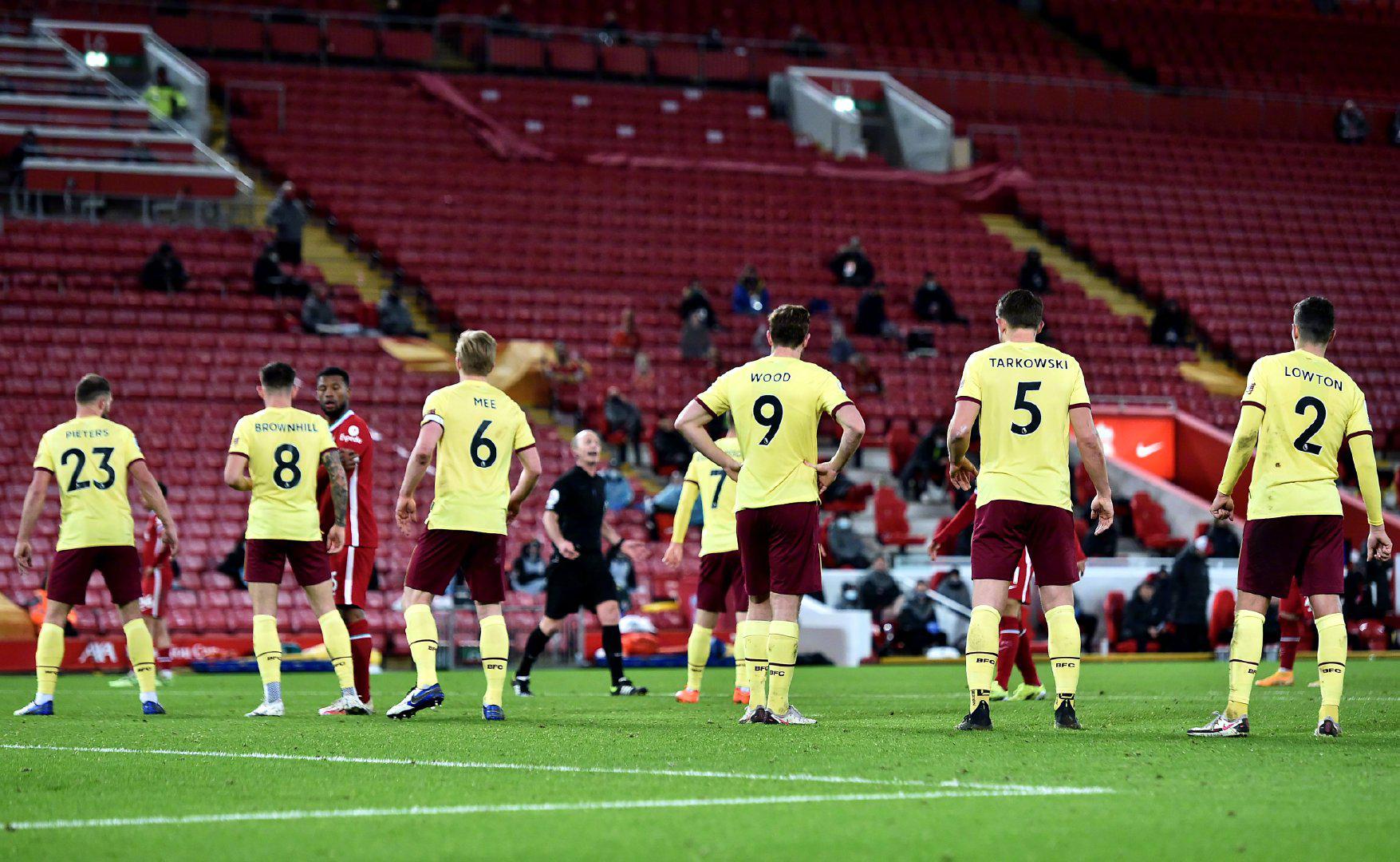 球场上不断 球场上不断